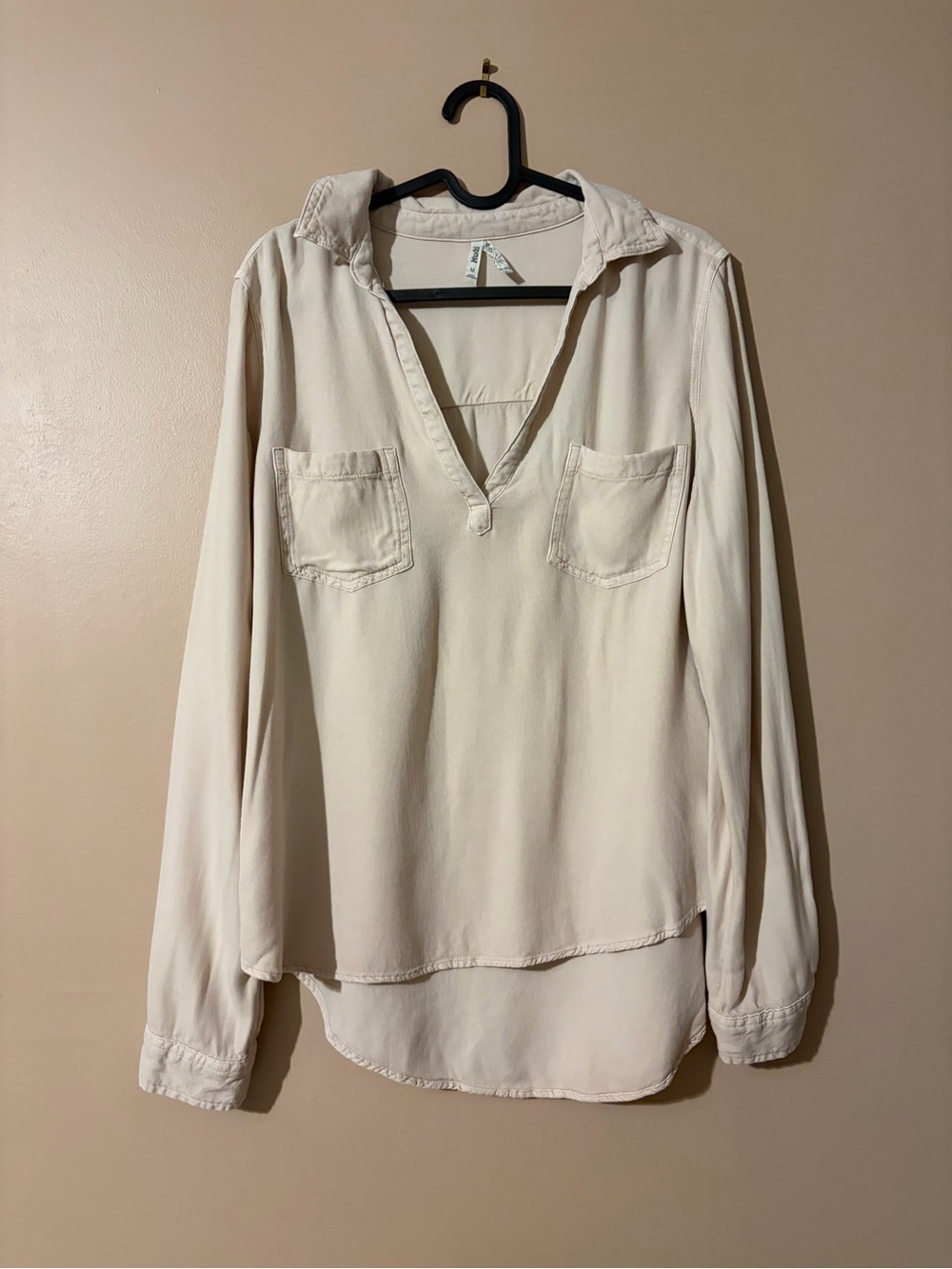 Mudd Cream V-Neck Long Sleeve Tunic Top
